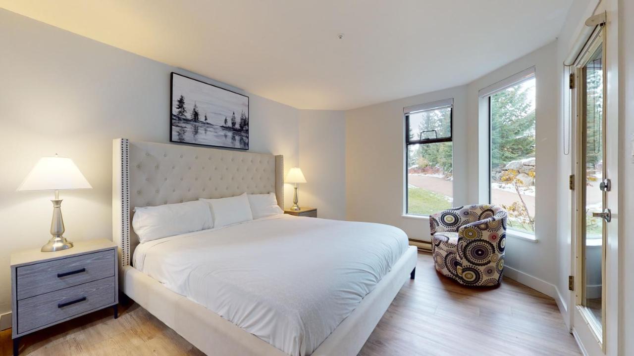 Ironwoods On Blueberry Hill By Whistler Blackcomb Vacation Rentals ภายนอก รูปภาพ