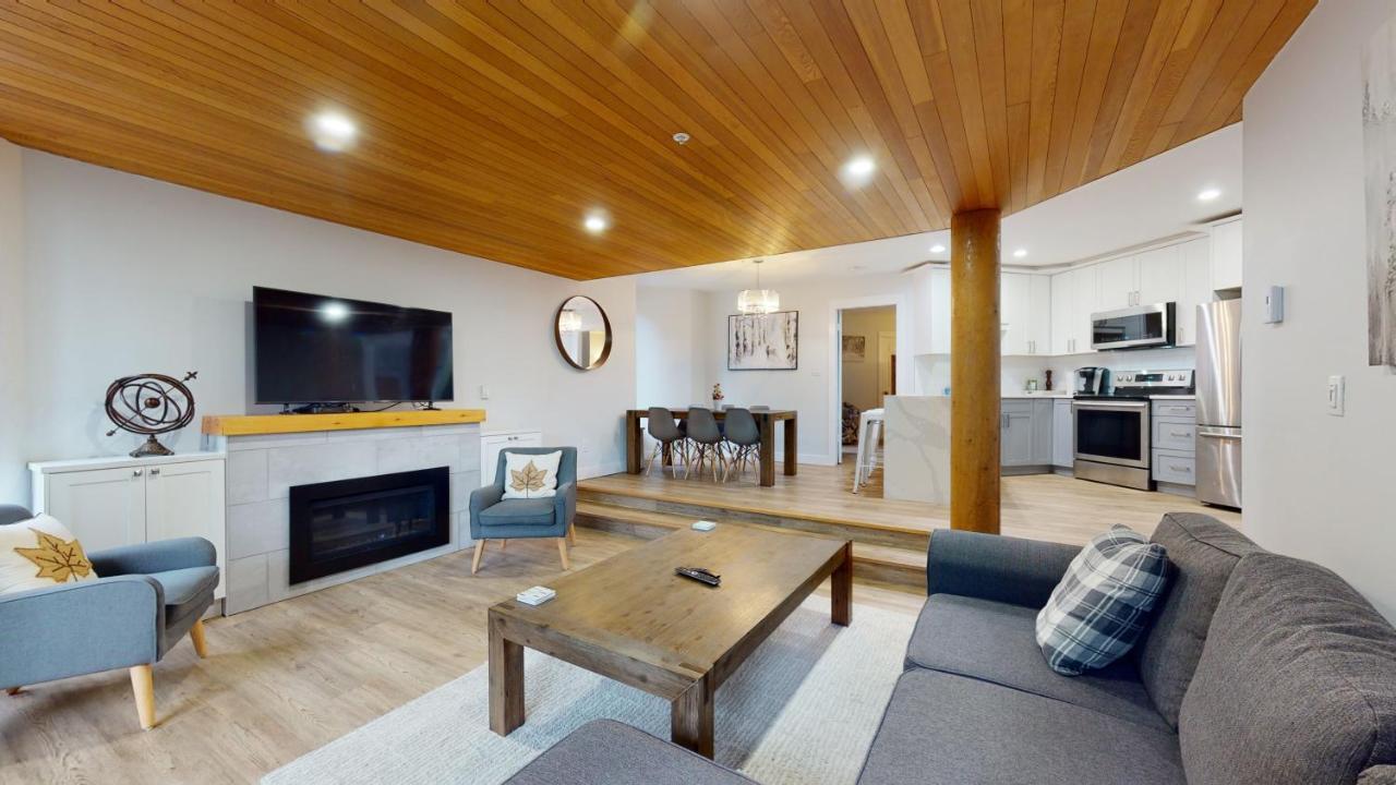 Ironwoods On Blueberry Hill By Whistler Blackcomb Vacation Rentals ภายนอก รูปภาพ